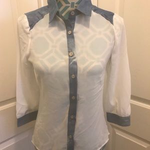 ✨Sexy sophisticated Button down shirt